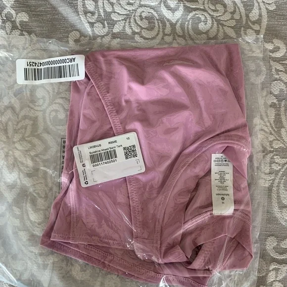 Lululemon Sunshine Ahead Swim Tank - Picture 13 of 14